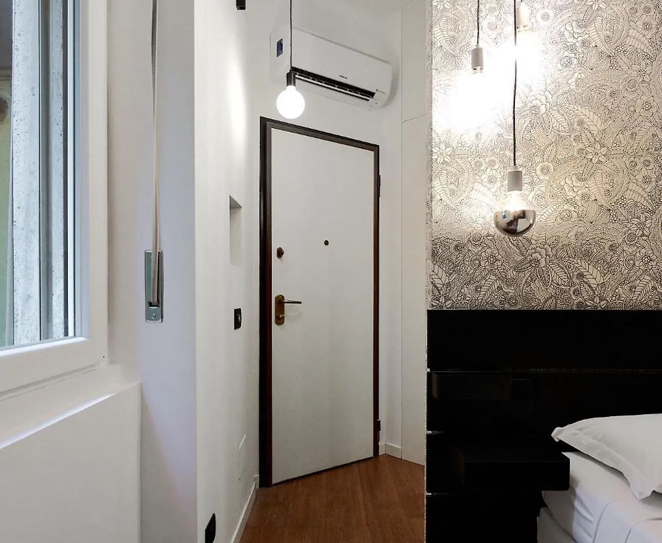 Xenia Apartments - Cozy Studio Near Duomo - Porta Romana Милан